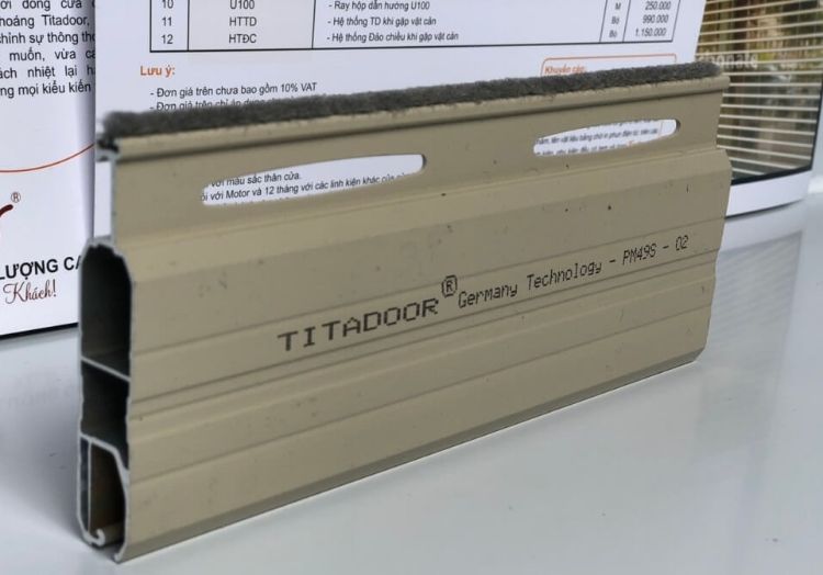 cua-cuon-titadoor-pm-49s